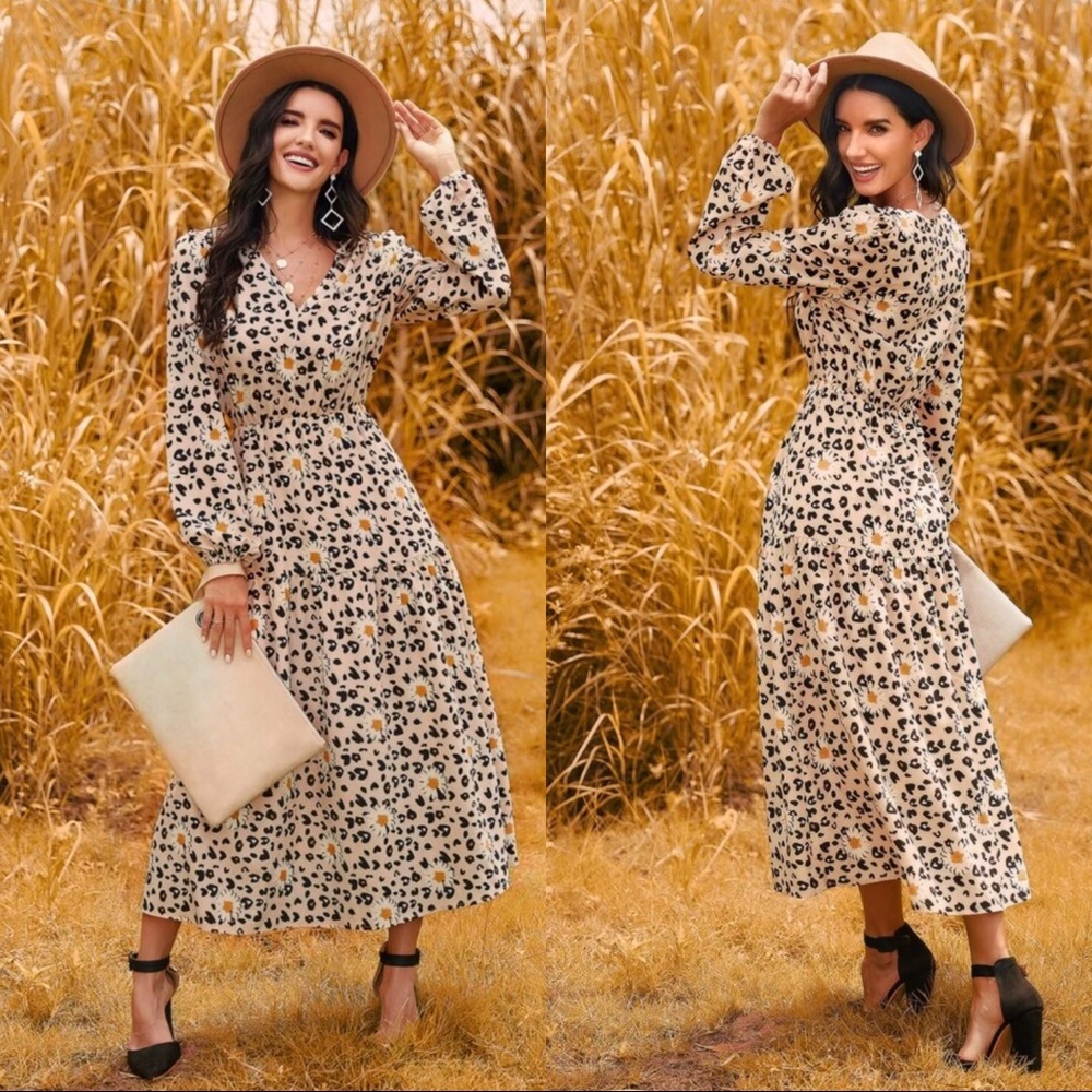 Bishop sleeve allover print A line dress